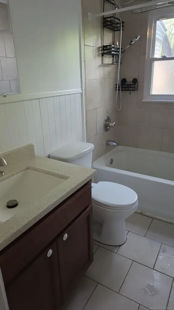 21450 Ulrich Street Clinton Charter Township MI 48036