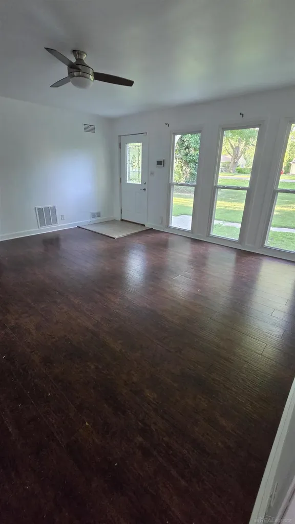 21450 Ulrich Street Clinton Charter Township MI 48036