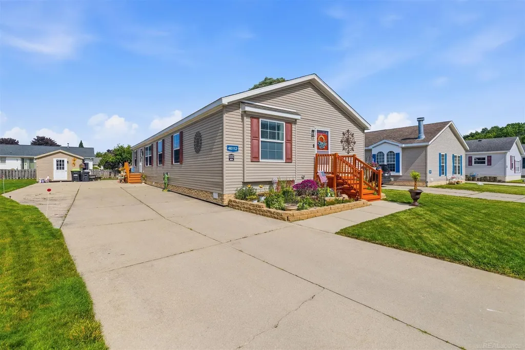 46112 Dunkirk Court Macomb Township MI 48044