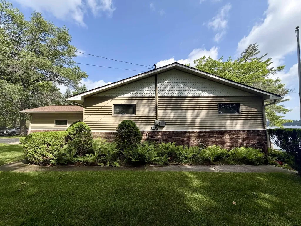 5972 Westshore Drive Oscoda Charter Township MI 48750