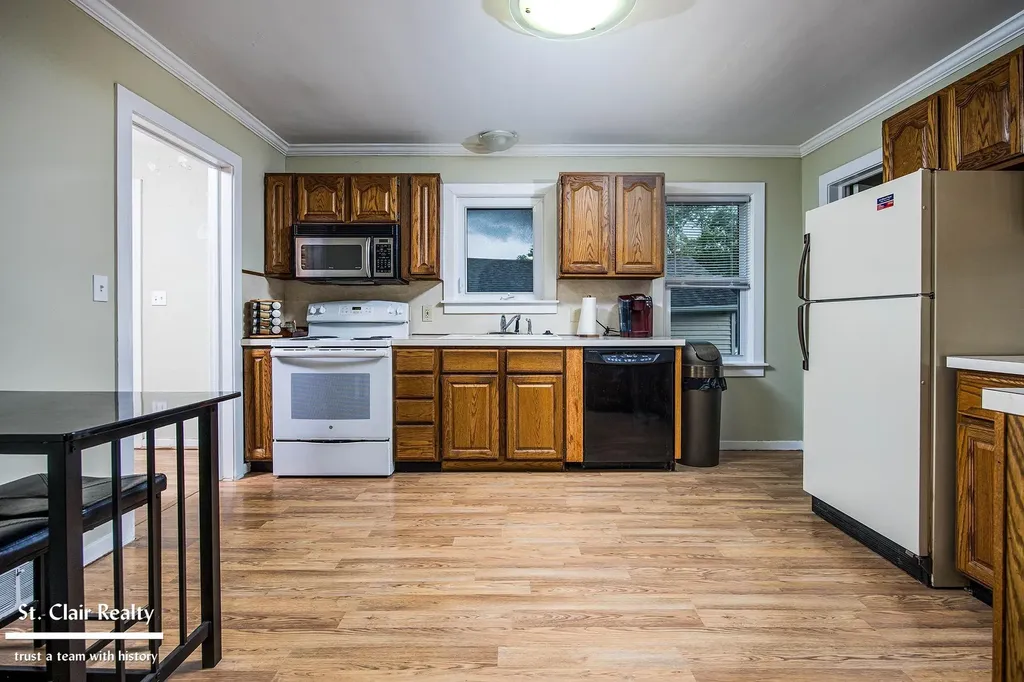 1017 Clinton Avenue St. Clair City MI 48079