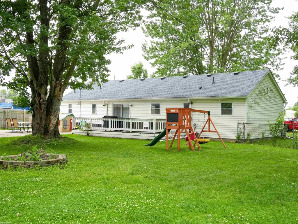 32159 Riverpoint Street Chesterfield Township MI 48047