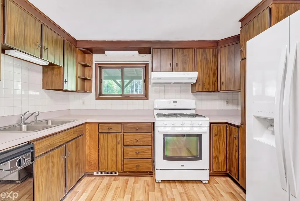 6406 Lapeer Road Clyde Township MI 48049