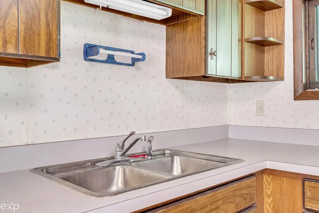 6406 Lapeer Road Clyde Township MI 48049