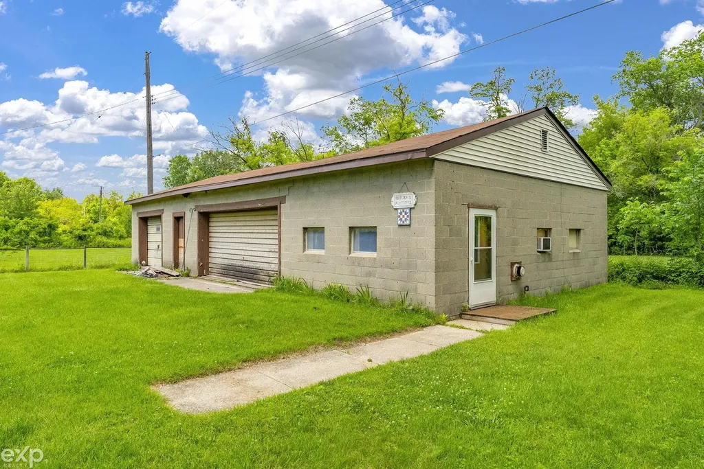6406 Lapeer Road Clyde Township MI 48049