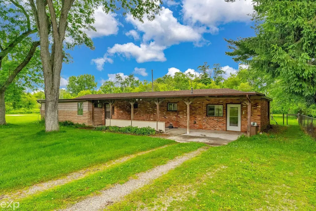 6406 Lapeer Road Clyde Township MI 48049
