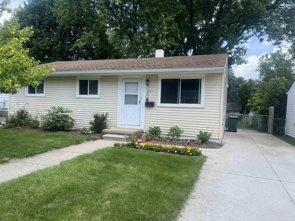 235 Ewell Street Romeo Village MI 48065