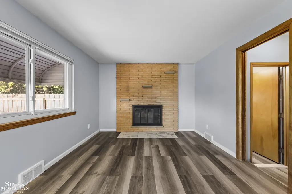 13152 Iowa Drive Warren City MI 48088