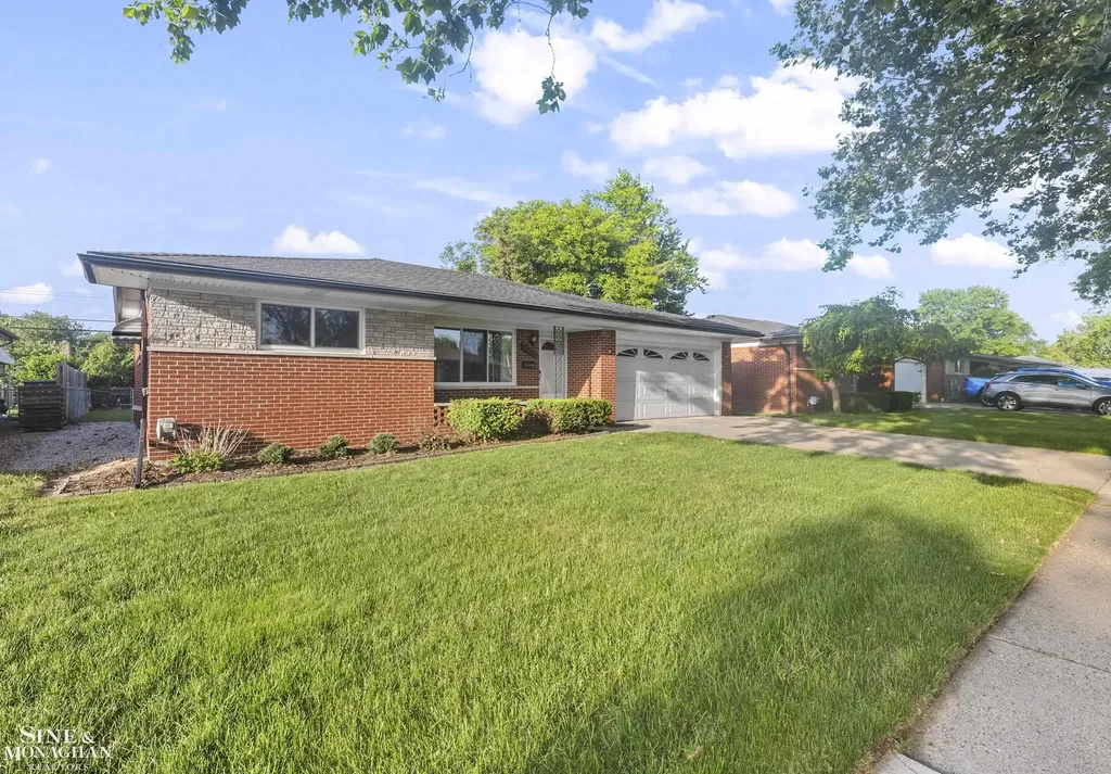 13152 Iowa Drive Warren City MI 48088