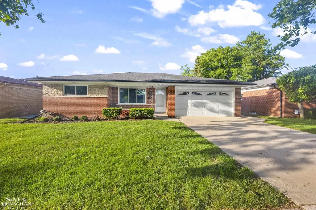 13152 Iowa Drive Warren City MI 48088