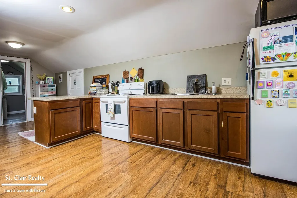 1017 Clinton Avenue St. Clair City MI 48079