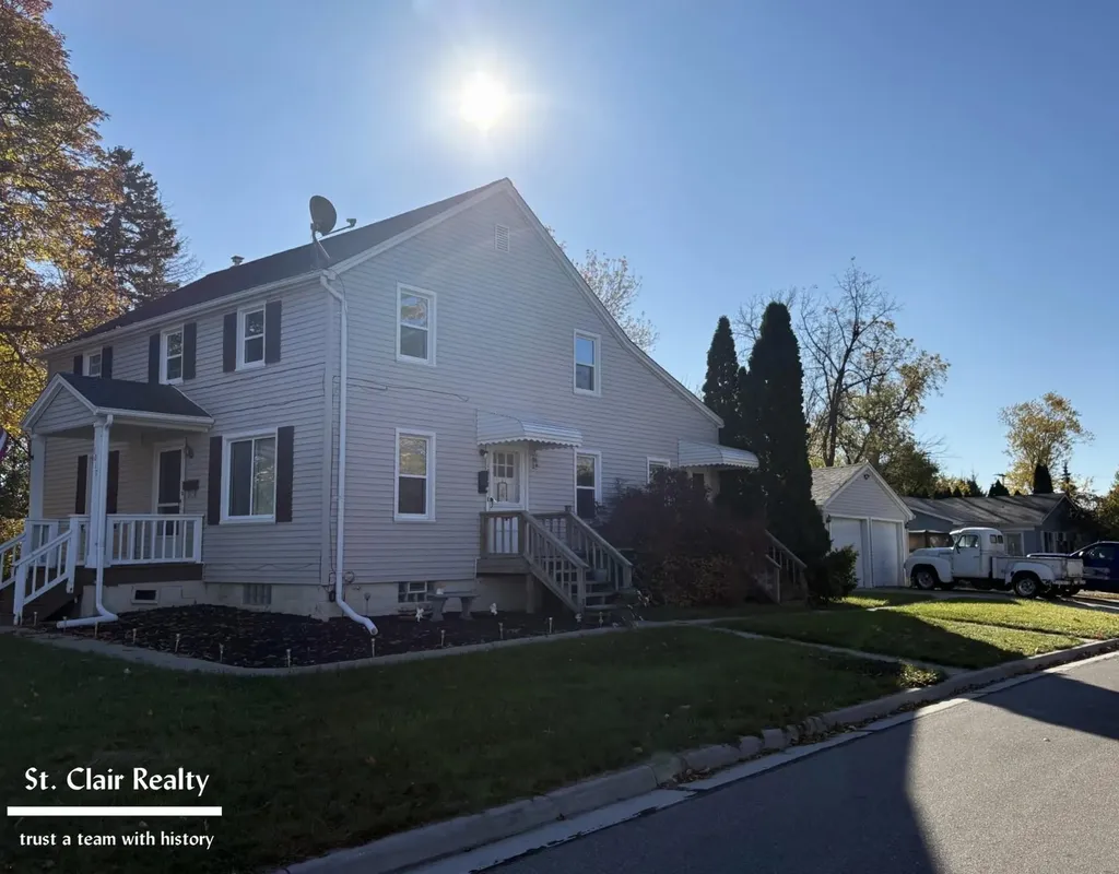 1017 Clinton Avenue St. Clair City MI 48079