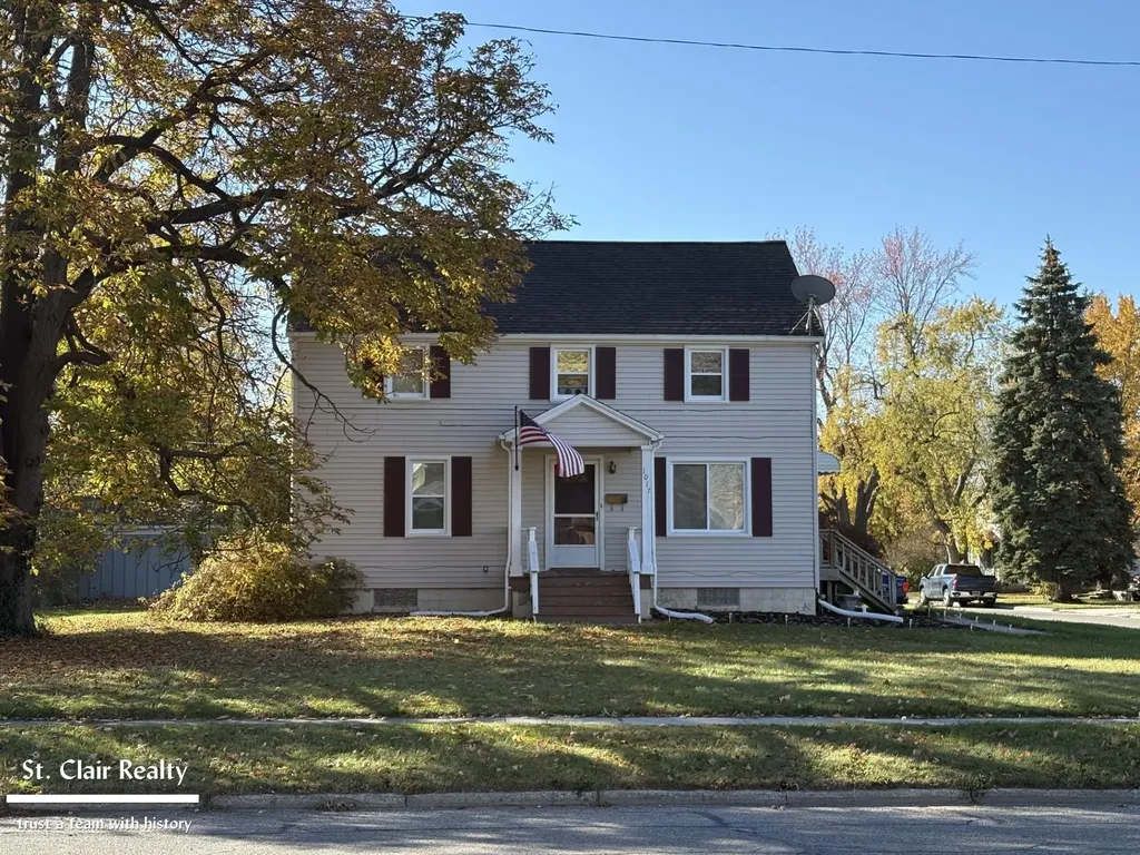 1017 Clinton Avenue St. Clair City MI 48079