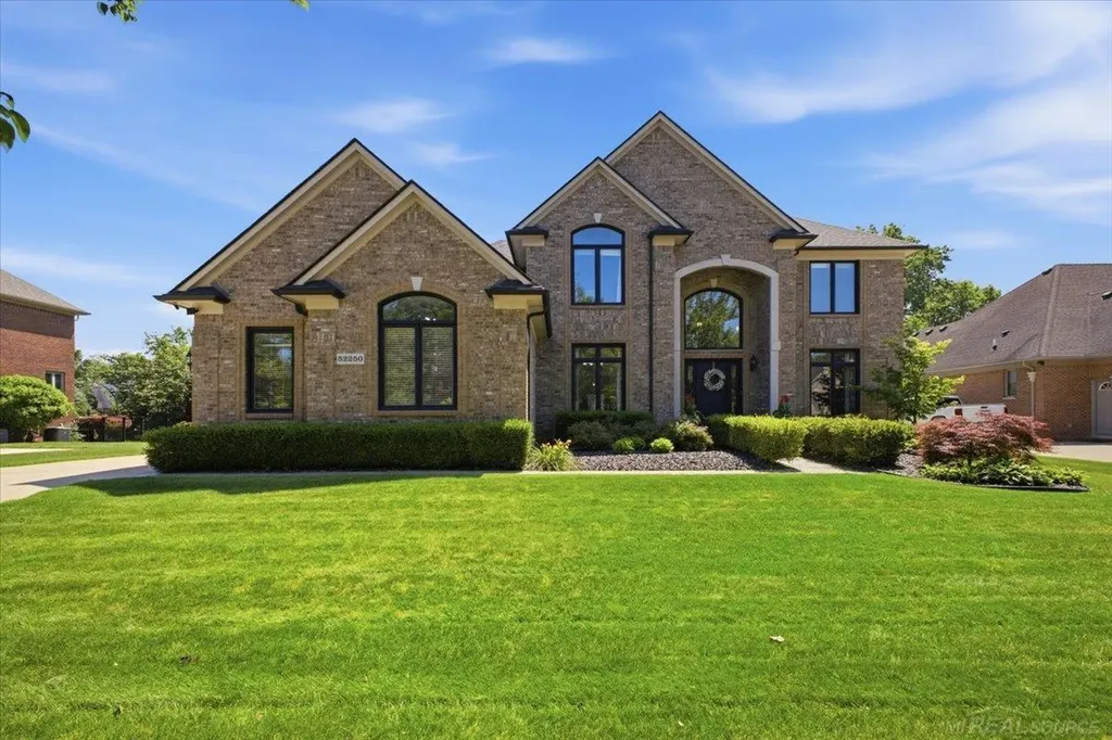 52250 Chickadee Lane Shelby Charter Township MI 48315