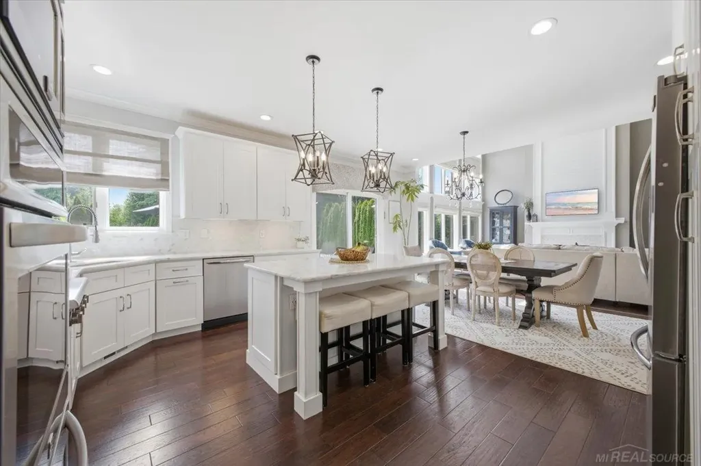 52250 Chickadee Lane Shelby Charter Township MI 48315