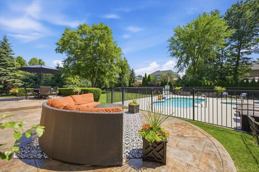 52250 Chickadee Lane Shelby Charter Township MI 48315