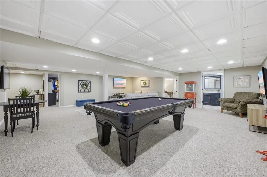 52250 Chickadee Lane Shelby Charter Township MI 48315