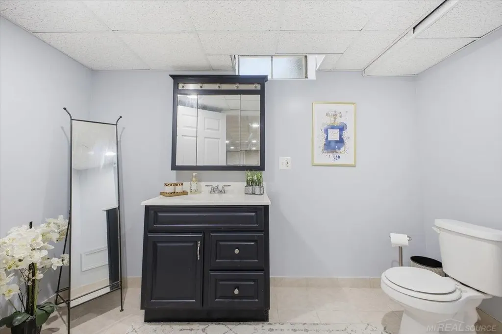 52250 Chickadee Lane Shelby Charter Township MI 48315