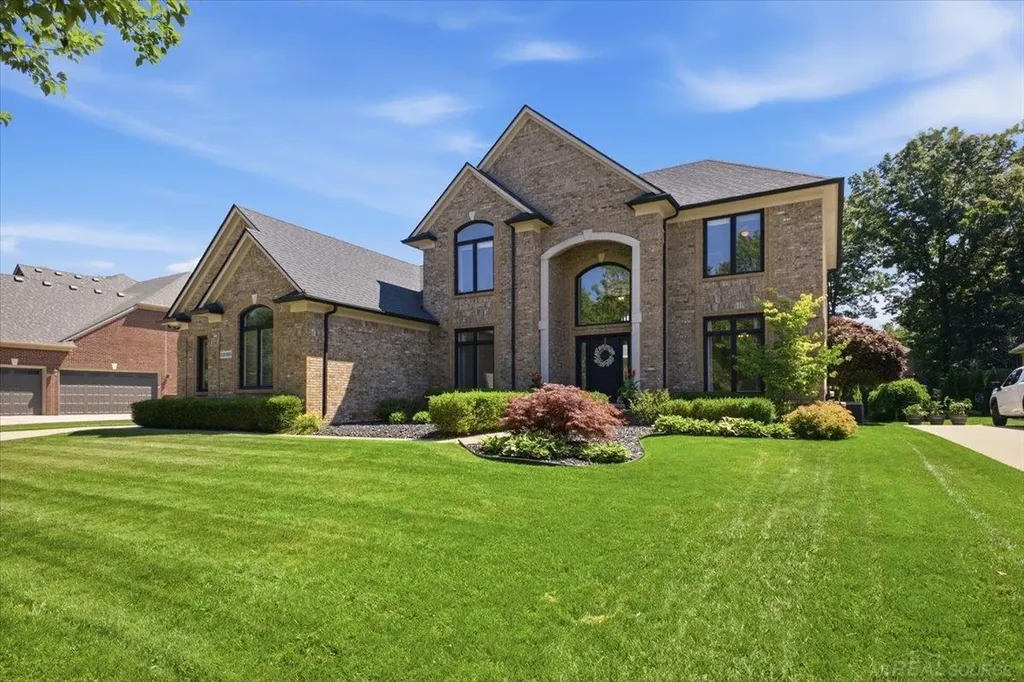 52250 Chickadee Lane Shelby Charter Township MI 48315