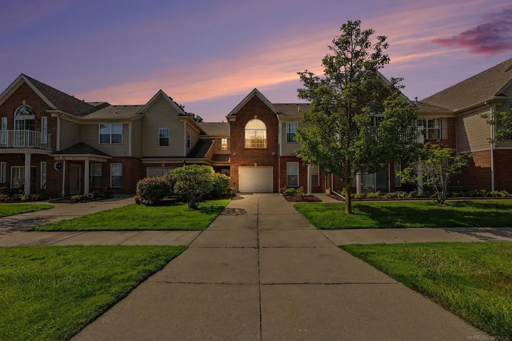 34604 Northrup Drive Chesterfield Township MI 48047