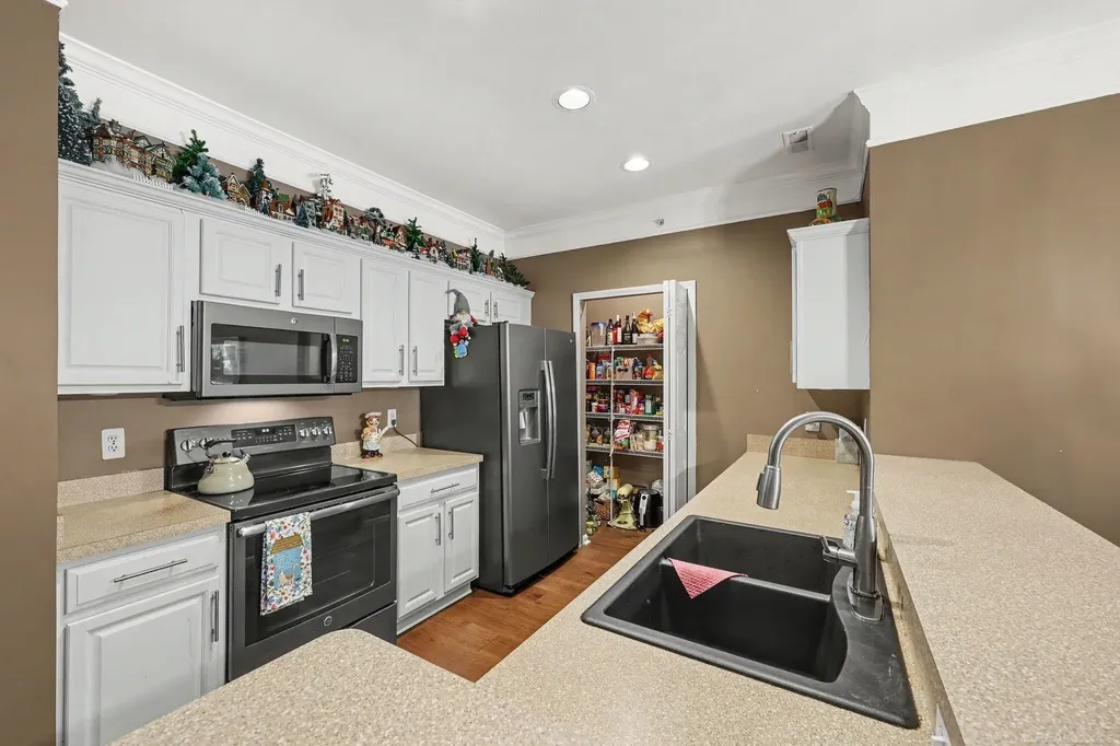 34604 Northrup Drive Chesterfield Township MI 48047