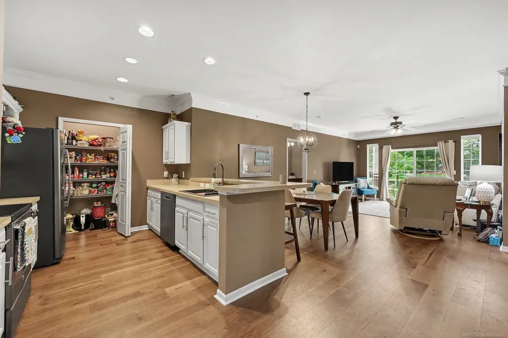 34604 Northrup Drive Chesterfield Township MI 48047
