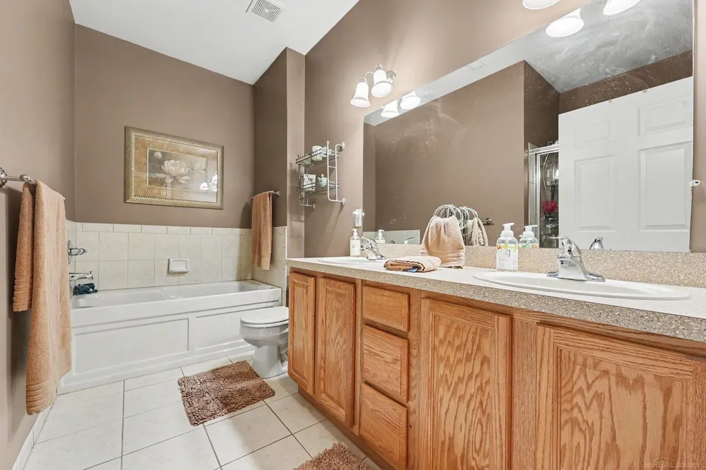 34604 Northrup Drive Chesterfield Township MI 48047