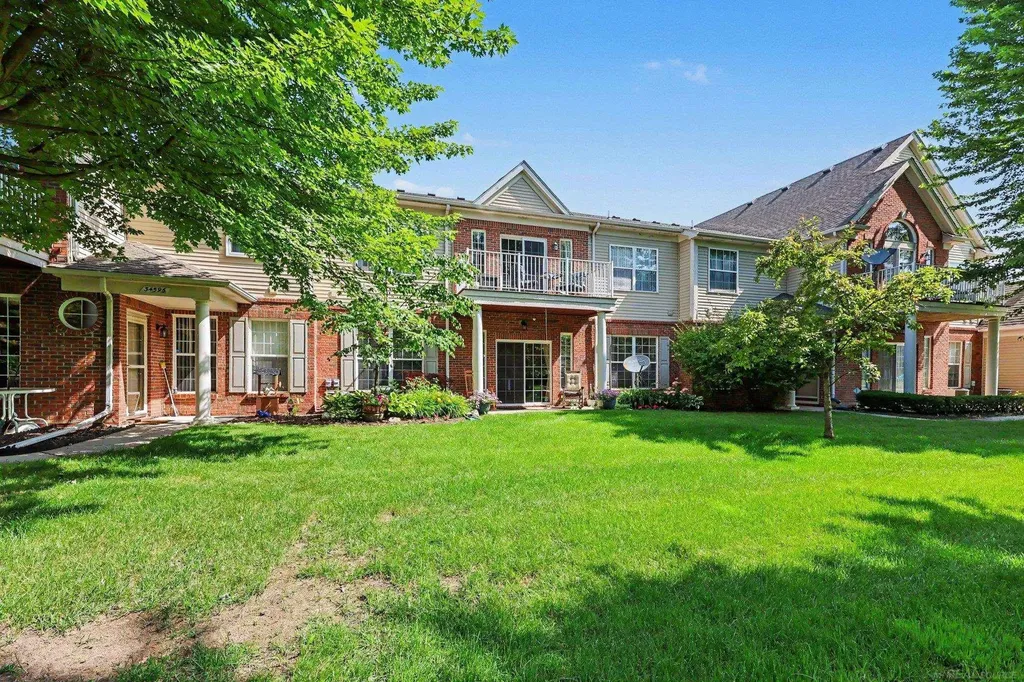 34604 Northrup Drive Chesterfield Township MI 48047