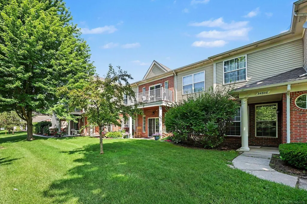 34604 Northrup Drive Chesterfield Township MI 48047