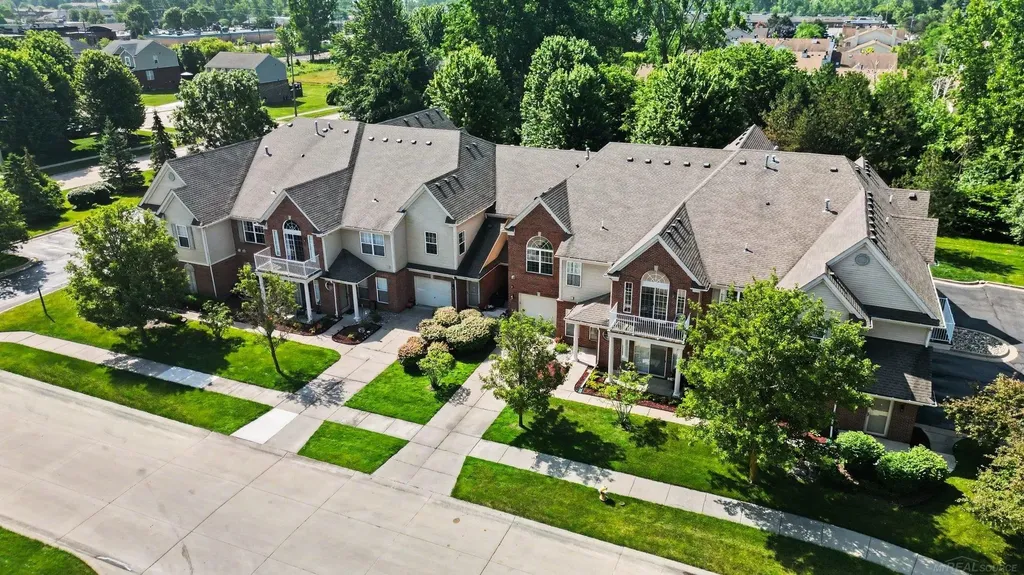 34604 Northrup Drive Chesterfield Township MI 48047