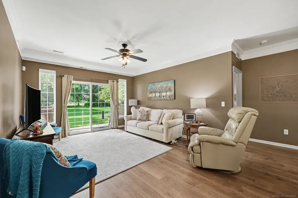 34604 Northrup Drive Chesterfield Township MI 48047