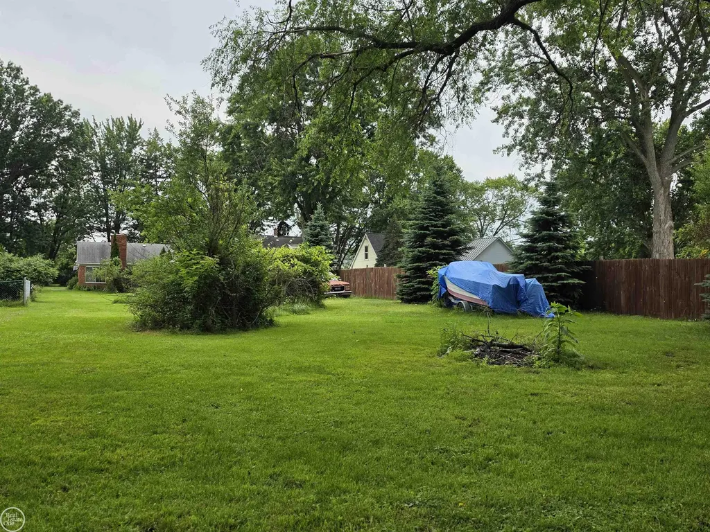 24741 Old Shook Road Harrison Charter Township MI 48045