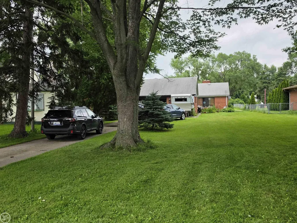 24741 Old Shook Road Harrison Charter Township MI 48045