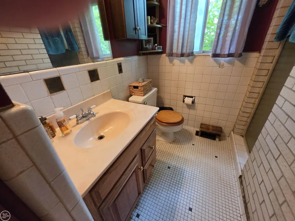 24741 Old Shook Road Harrison Charter Township MI 48045