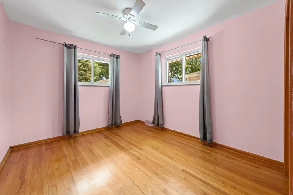 19924 Chalon Street St. Clair Shores City MI 48080