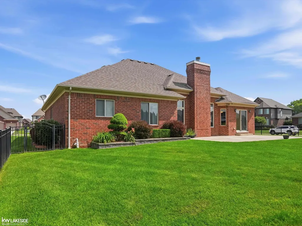 15408 Prentice Court Macomb Township MI 48042