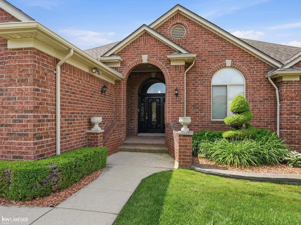 15408 Prentice Court Macomb Township MI 48042