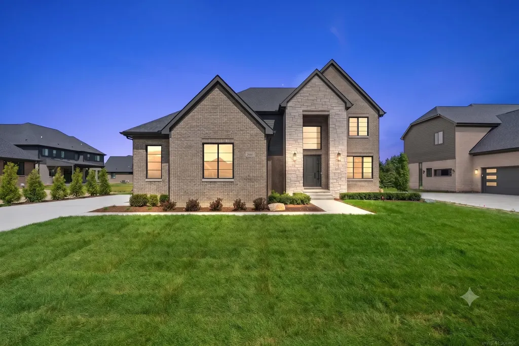 57242 Veridian Boulevard Washington Township MI 48094