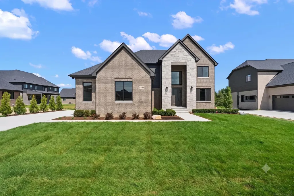 57242 Veridian Boulevard Washington Township MI 48094