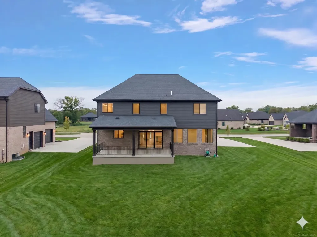 57242 Veridian Boulevard Washington Township MI 48094
