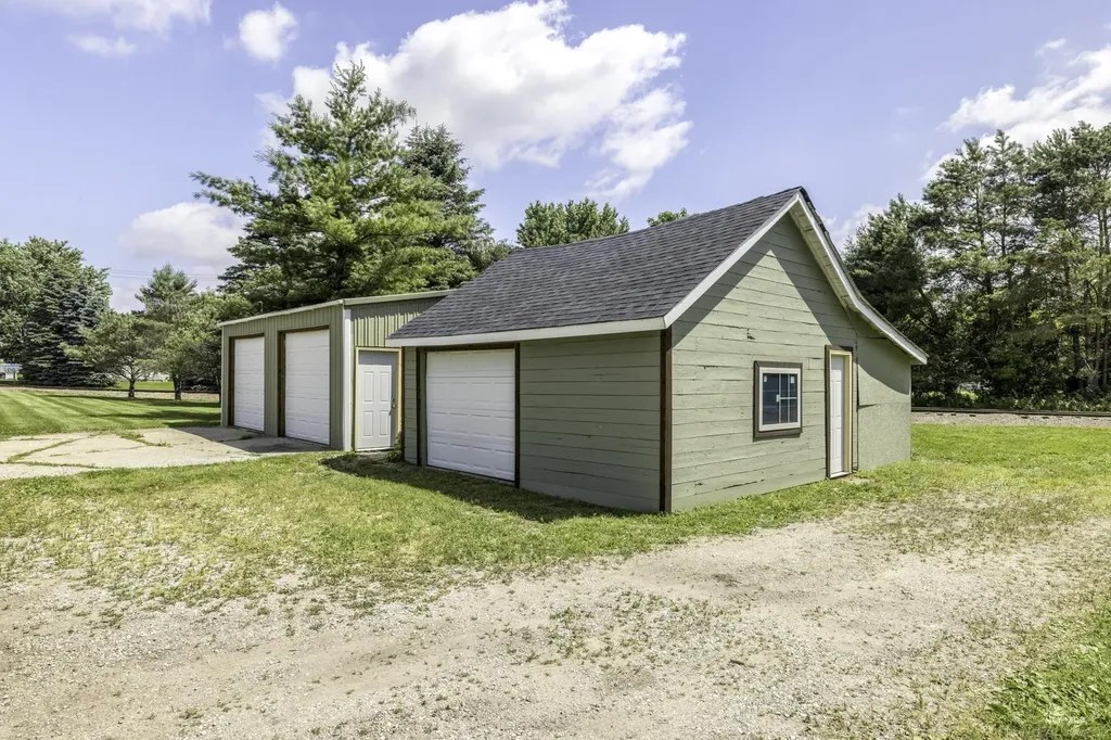 2649 Sherman Road Applegate Village MI 48401