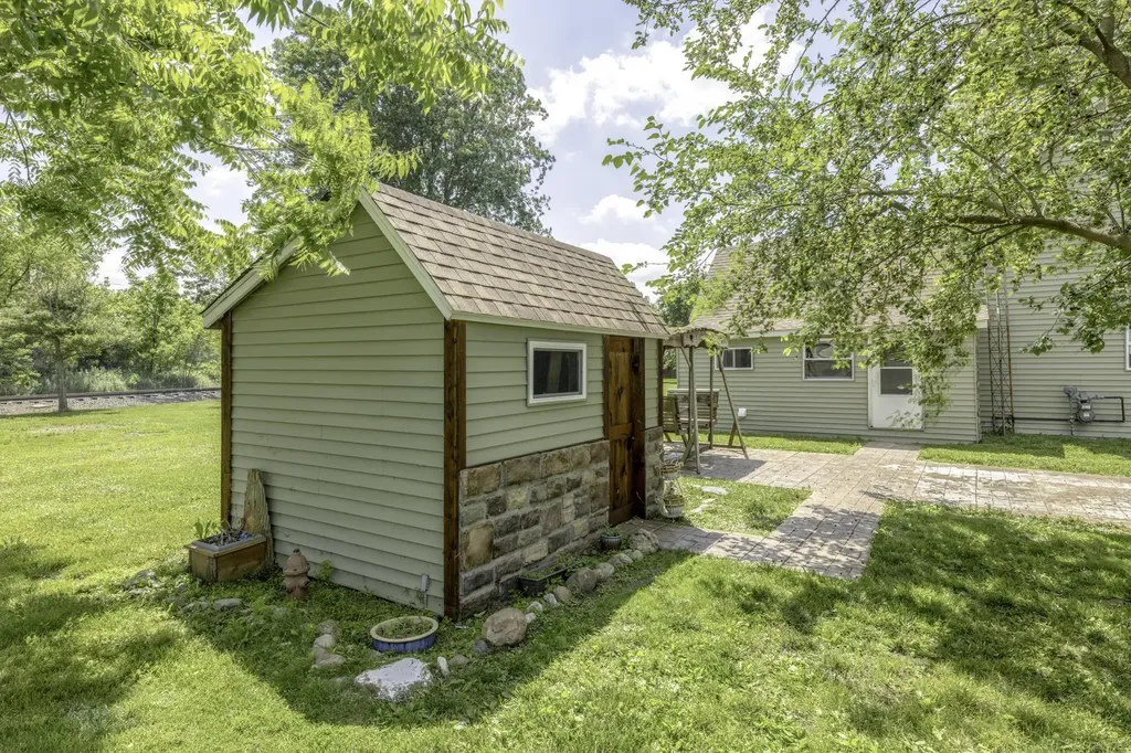 2649 Sherman Road Applegate Village MI 48401