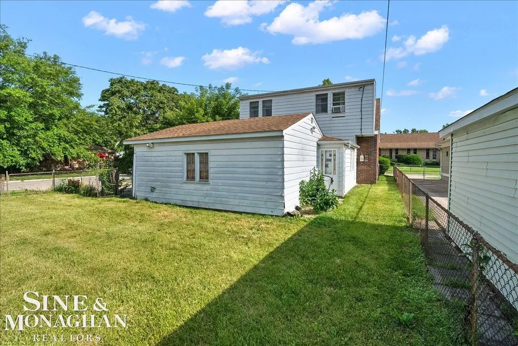 20602 Powers Street Dearborn Heights City MI 48125