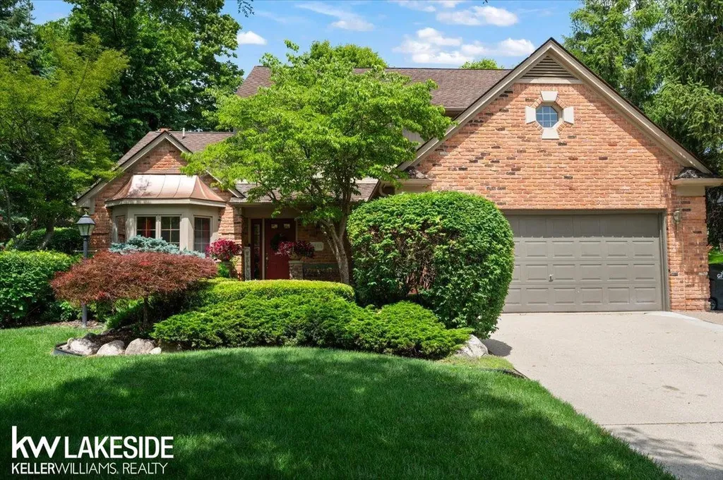 16965 Huntington Woods Drive Macomb Township MI 48042