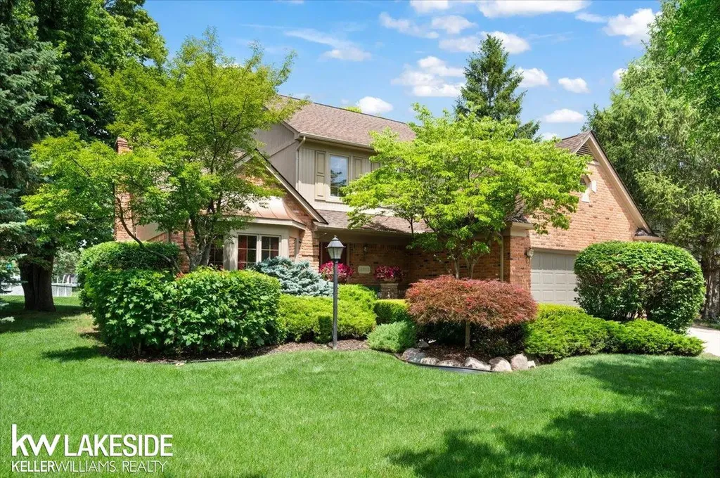 16965 Huntington Woods Drive Macomb Township MI 48042