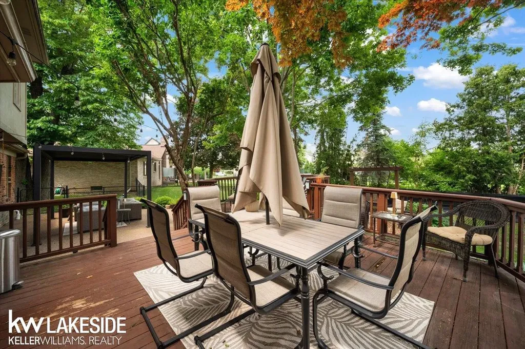 16965 Huntington Woods Drive Macomb Township MI 48042