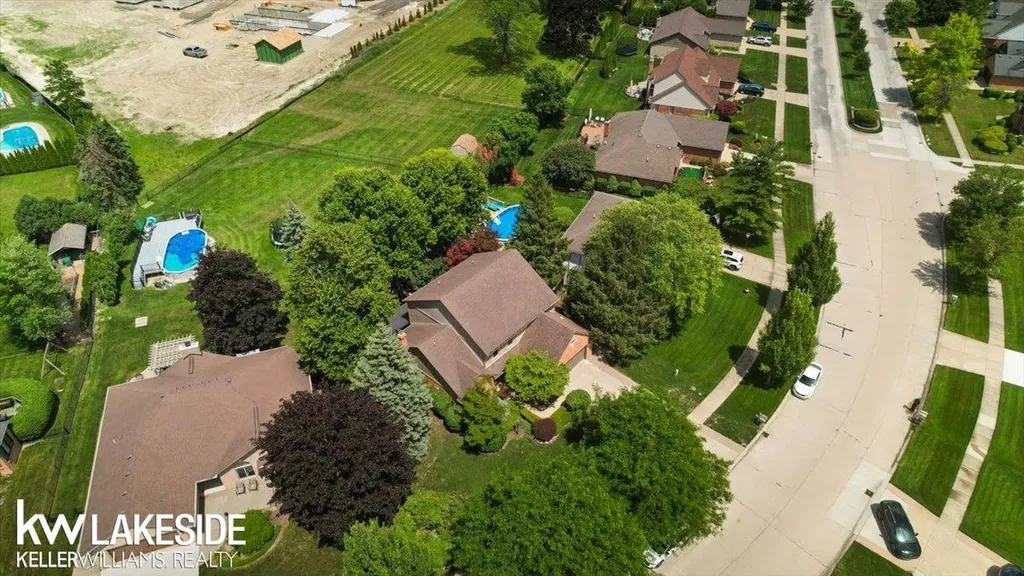 16965 Huntington Woods Drive Macomb Township MI 48042