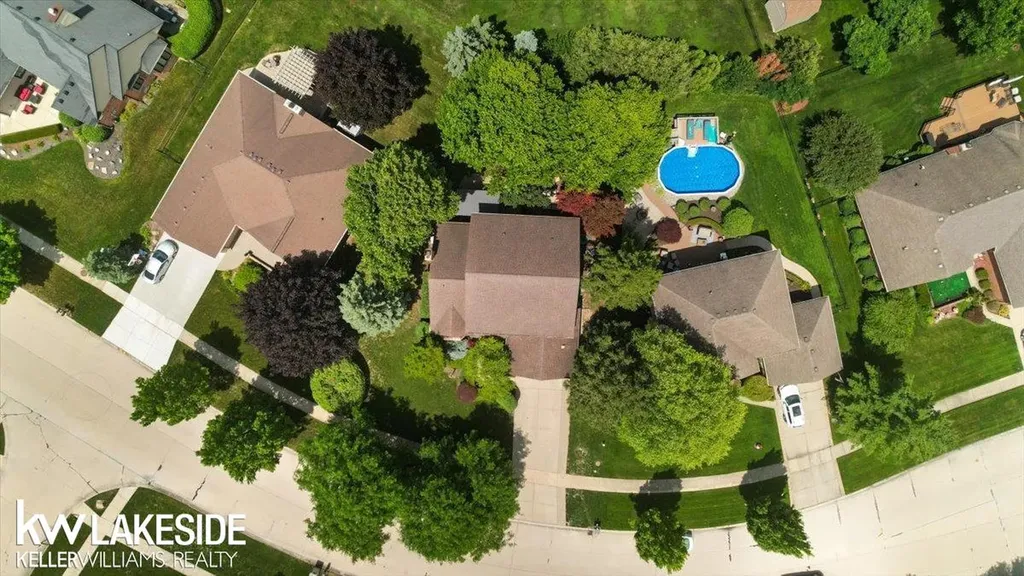 16965 Huntington Woods Drive Macomb Township MI 48042