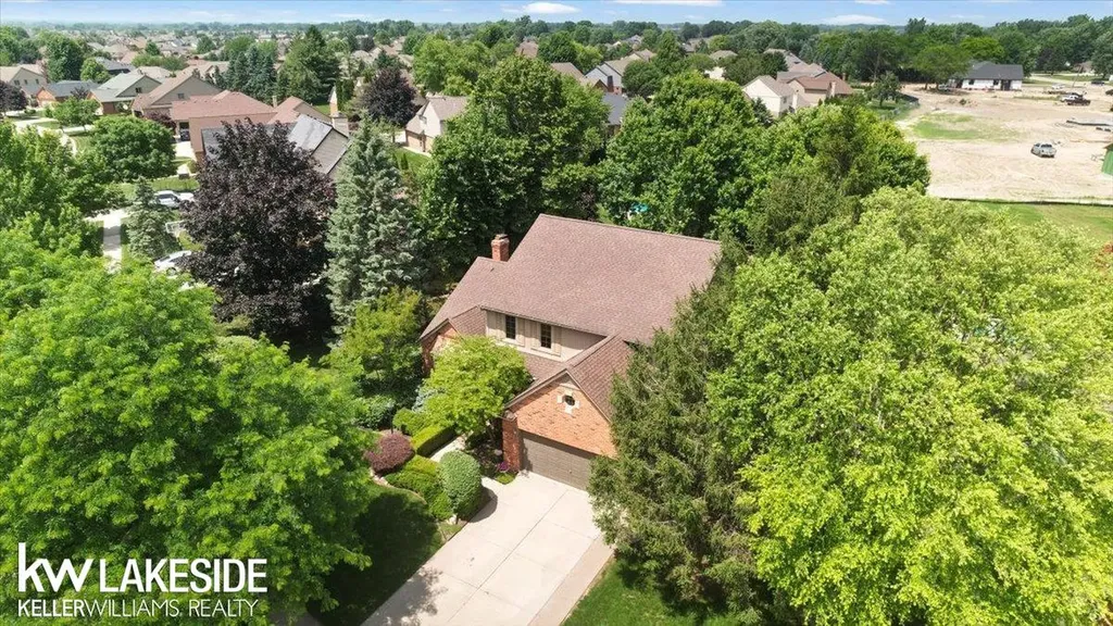 16965 Huntington Woods Drive Macomb Township MI 48042