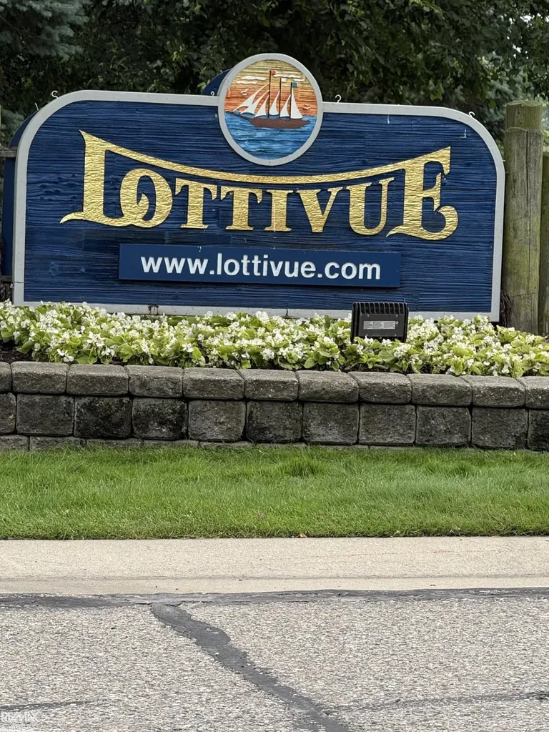34011 Lotties Drive Chesterfield Township MI 48047